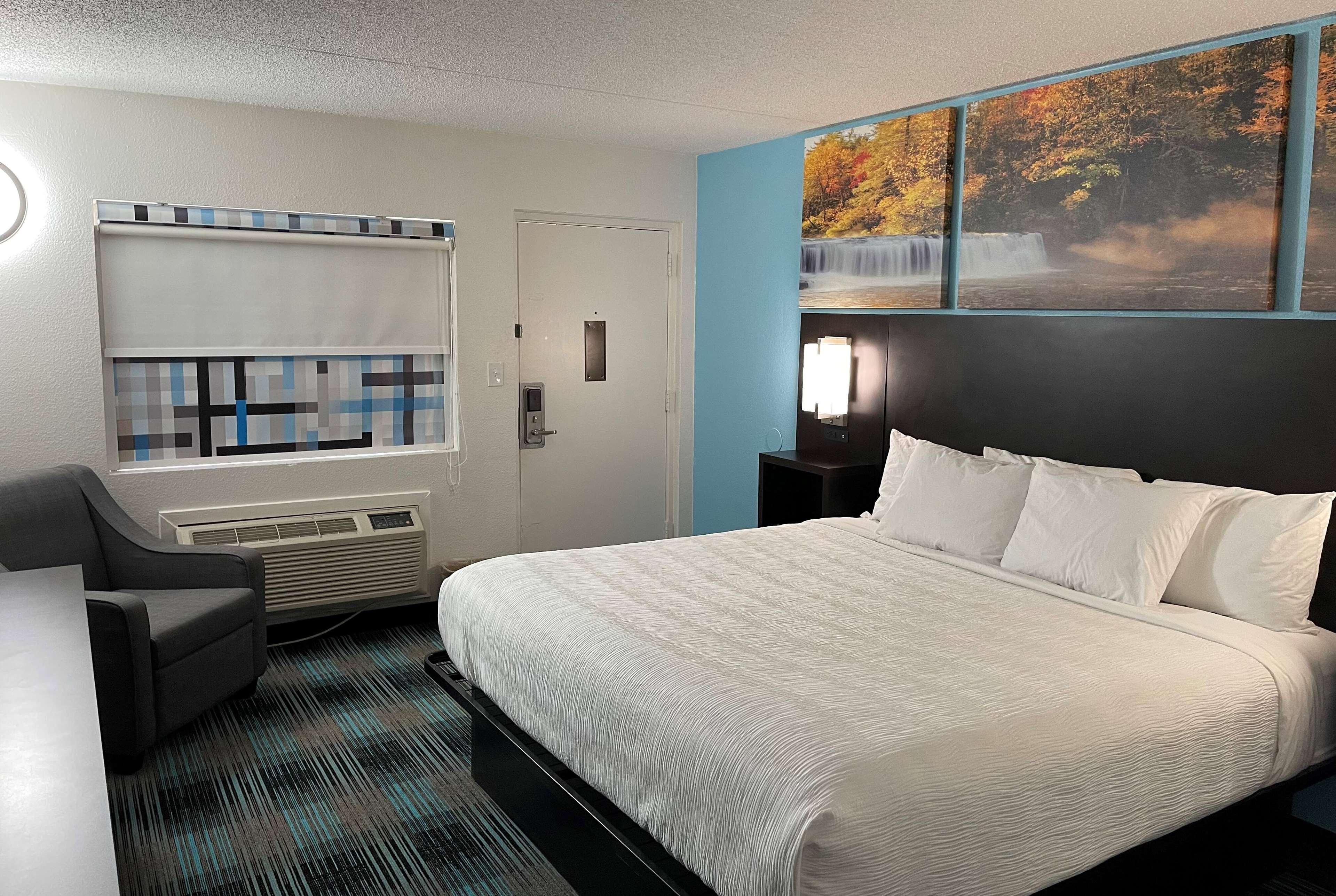 Days Inn By Wyndham Calhoun Ga I-75 And Us-41 Eksteriør bilde