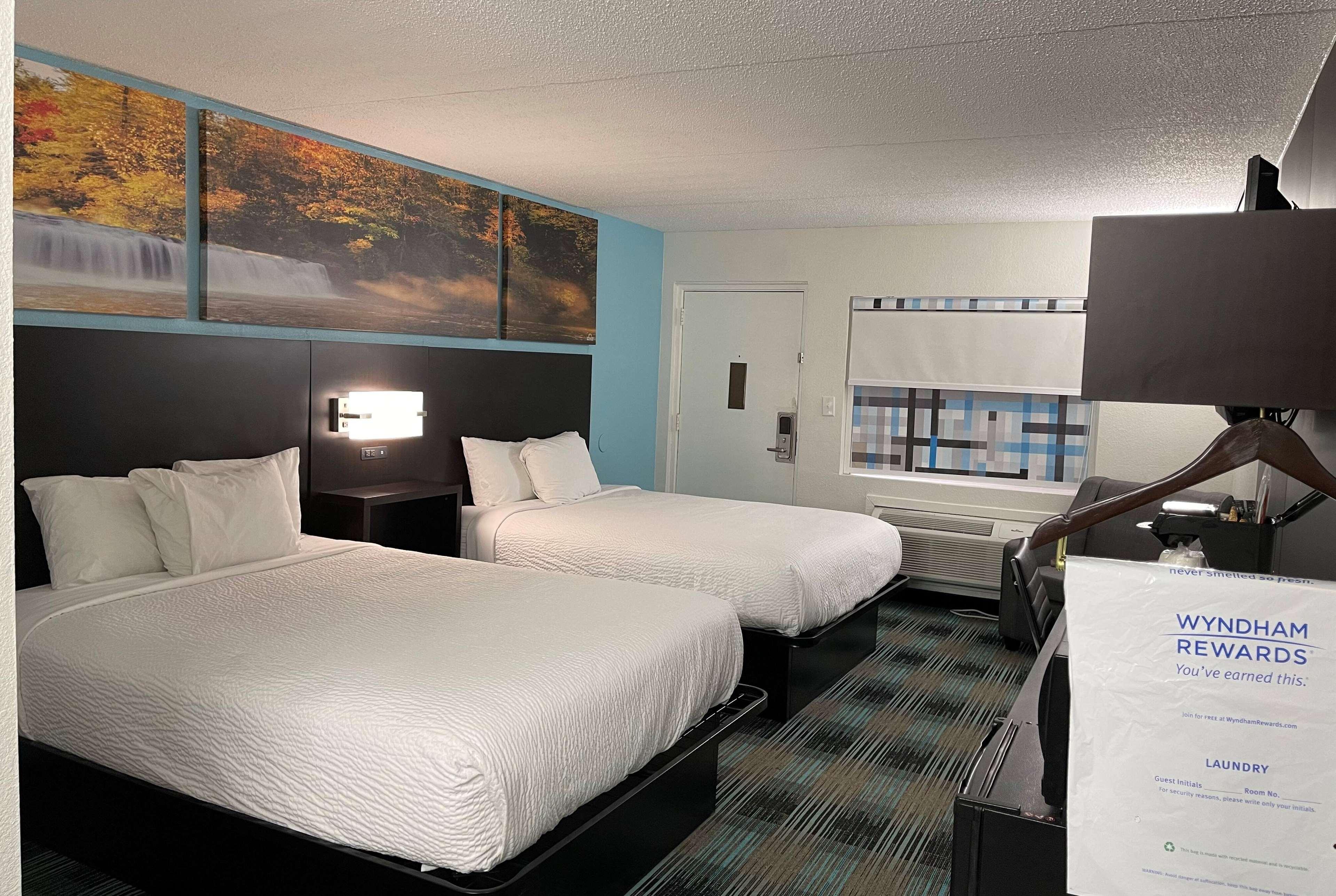 Days Inn By Wyndham Calhoun Ga I-75 And Us-41 Eksteriør bilde