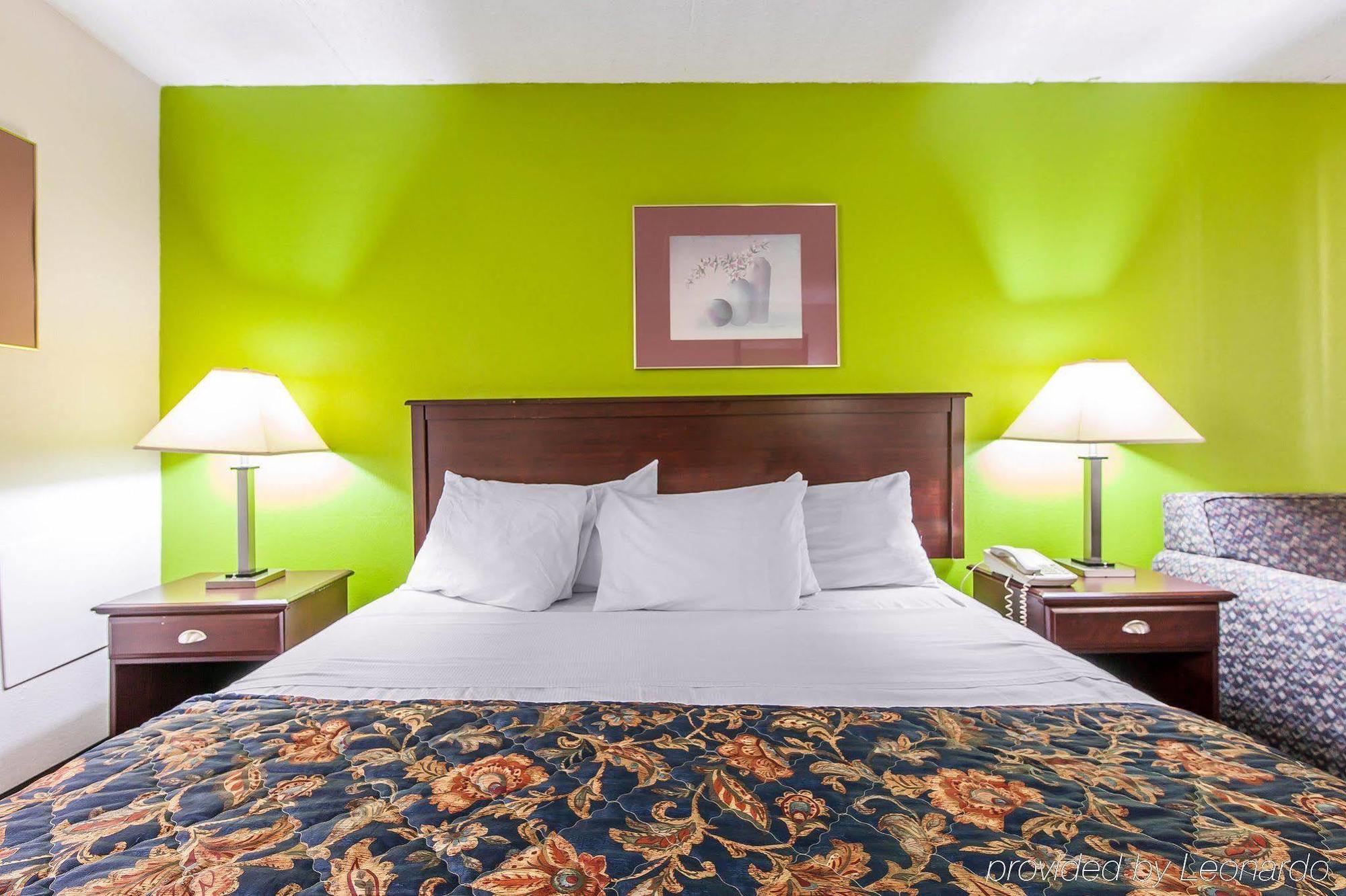 Days Inn By Wyndham Calhoun Ga I-75 And Us-41 Eksteriør bilde