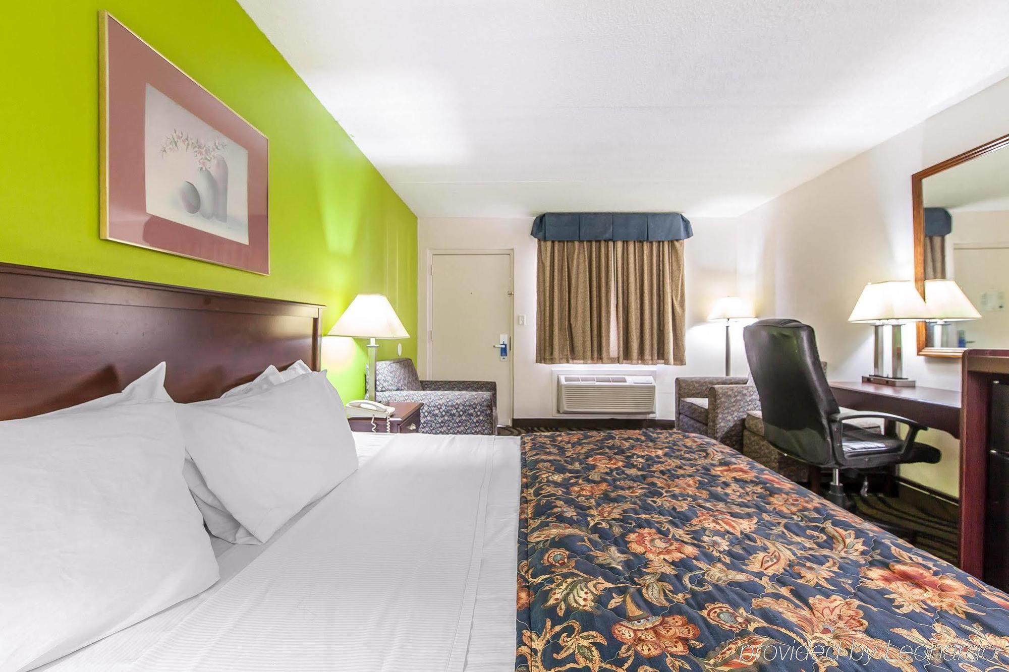 Days Inn By Wyndham Calhoun Ga I-75 And Us-41 Eksteriør bilde