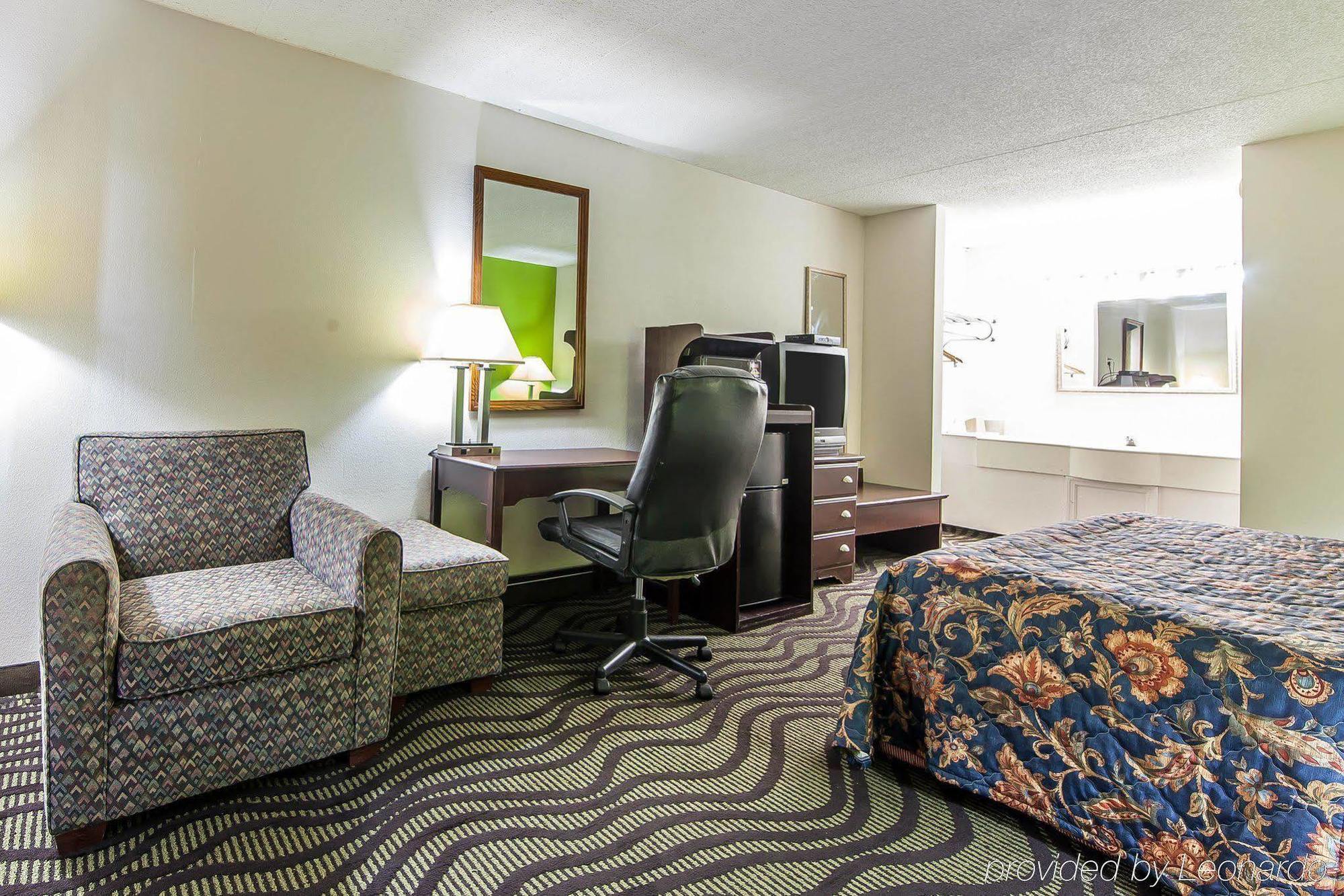 Days Inn By Wyndham Calhoun Ga I-75 And Us-41 Eksteriør bilde